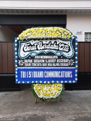 Papan Bunga Duka di Hutumury